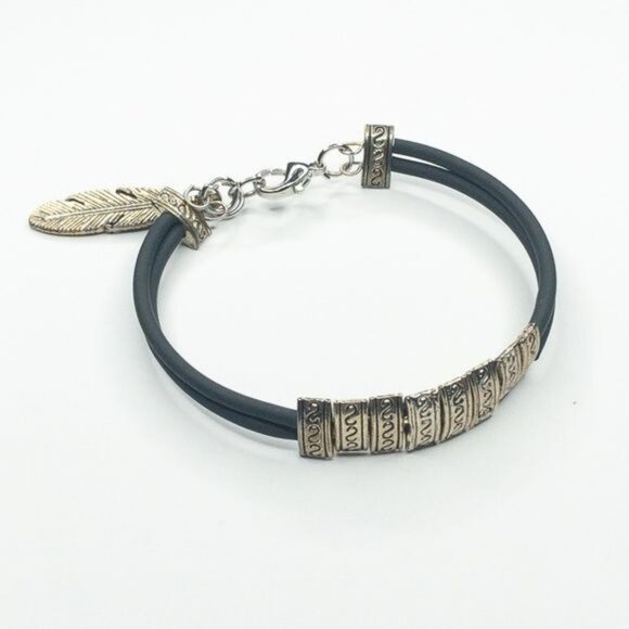 Boho Style Feather Charm Bracelet - Picture 1 of 3